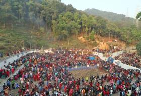 आज आमाको मुख हेर्ने दिन : मातातीर्थमा श्रद्धालुको घुइँचो